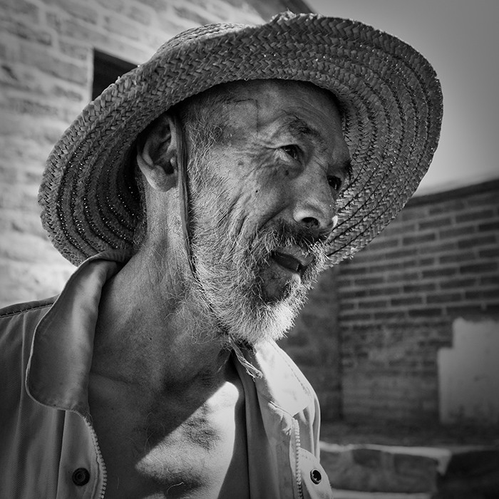 快门:1/1000  光圈:F/5.6  焦距:35毫米  感光度:400  