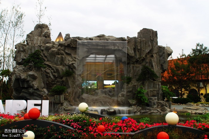 20110617世园会夜景2196_调整大小.JPG