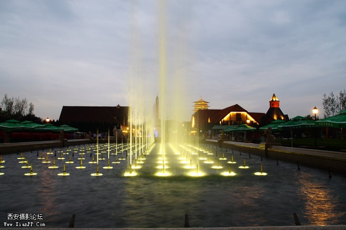 20110617世园会夜景2219_调整大小.JPG
