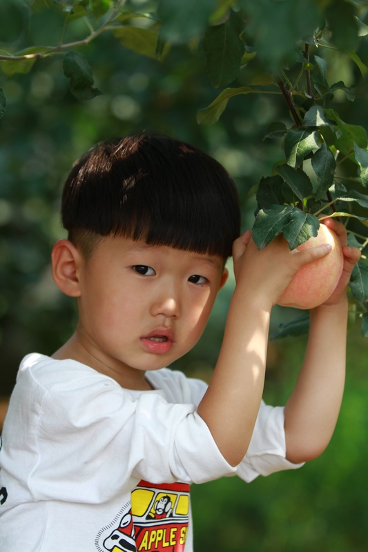 小的时侯我也是这样，但是非常可怜