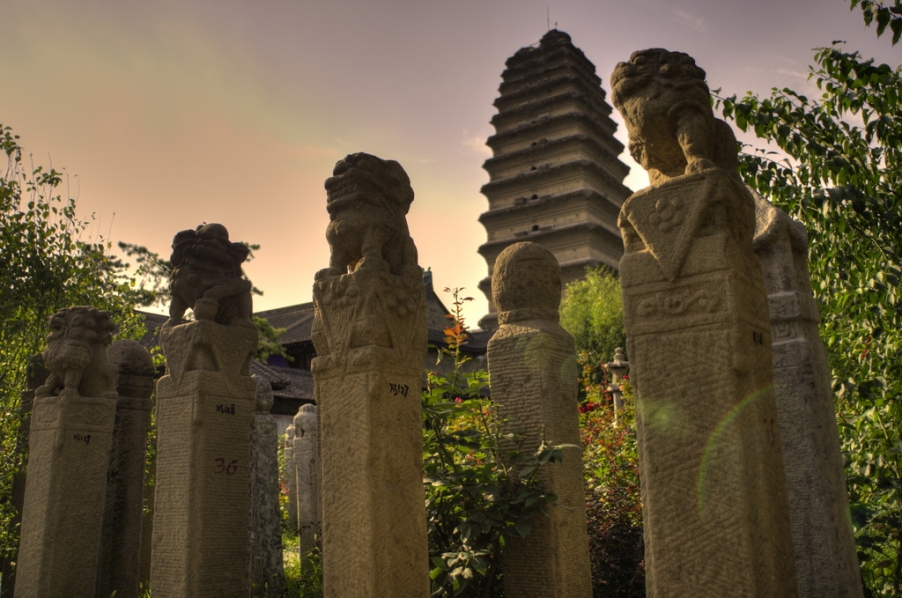 拴马桩·小雁塔.jpg