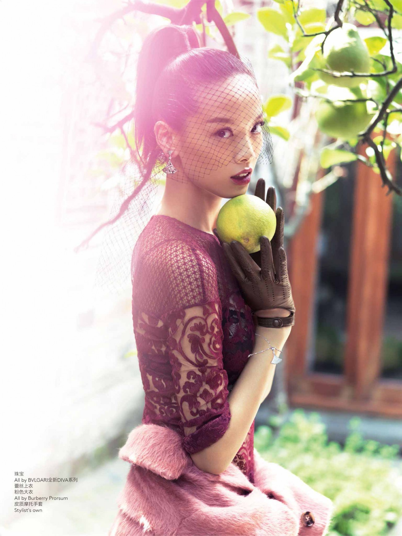 Grace-Gao-by-Yin-Chao-for-Vogue-China-City-Special-Chengdu_02.jpg