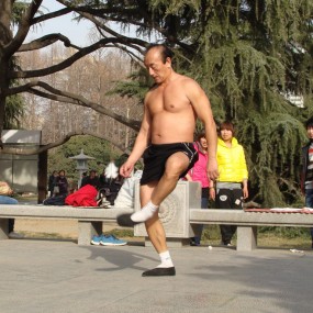 踢健子高手