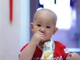 光头小子