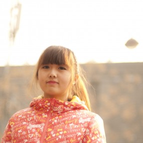 还有一美女
