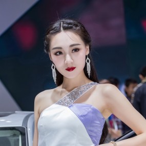 再发车展妹妹