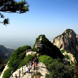 西岳华山雄伟壮丽