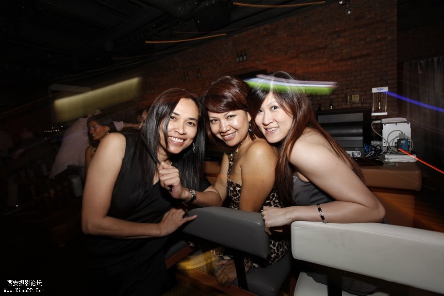 img1_src_3895916.jpg