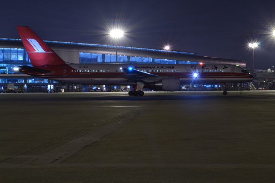 上海航空B757-200