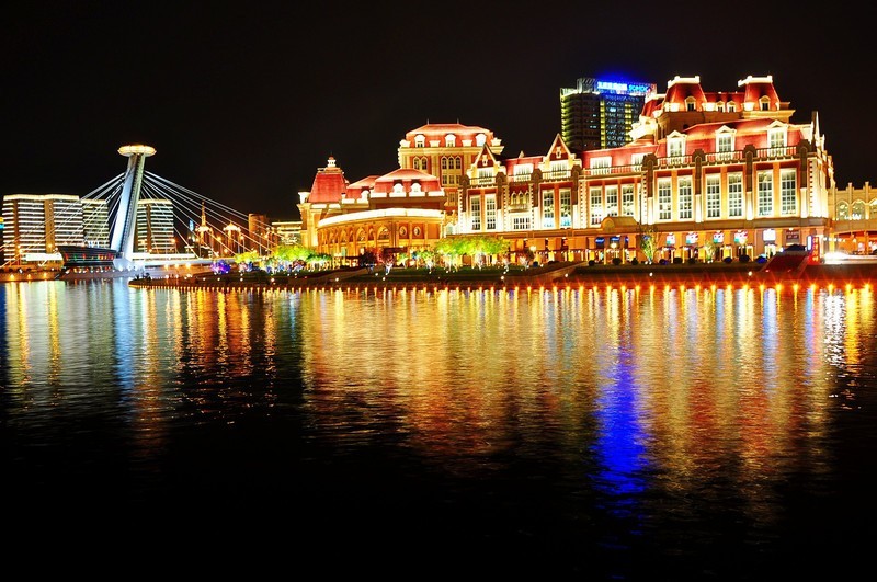 a10054032_s.jpg