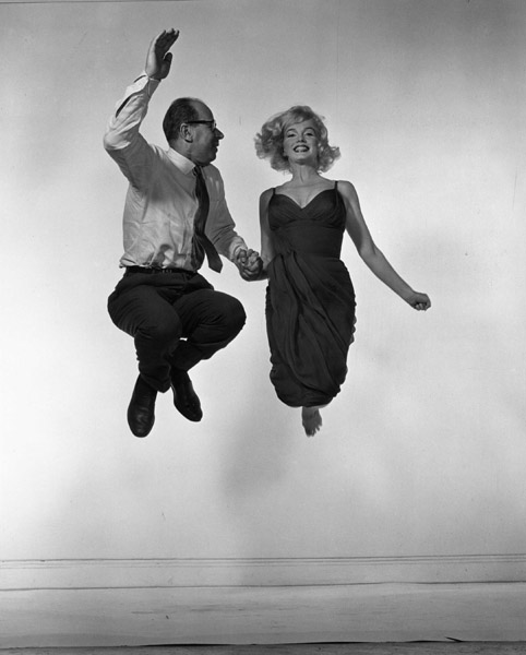 Marilyn-Monroe-and-Philippe-Halsman-1954.jpg