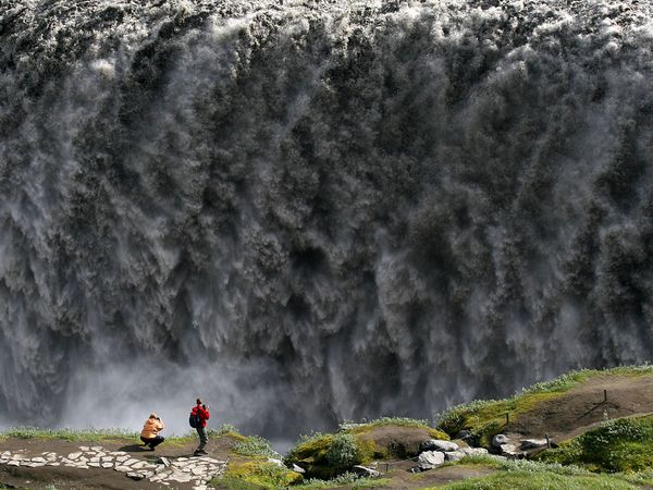 dettifoss-waterfall-iceland_49037_600x450.jpg