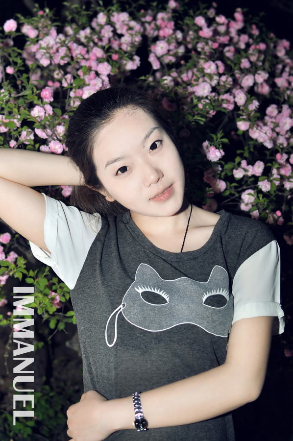 yiyi logo03.jpg