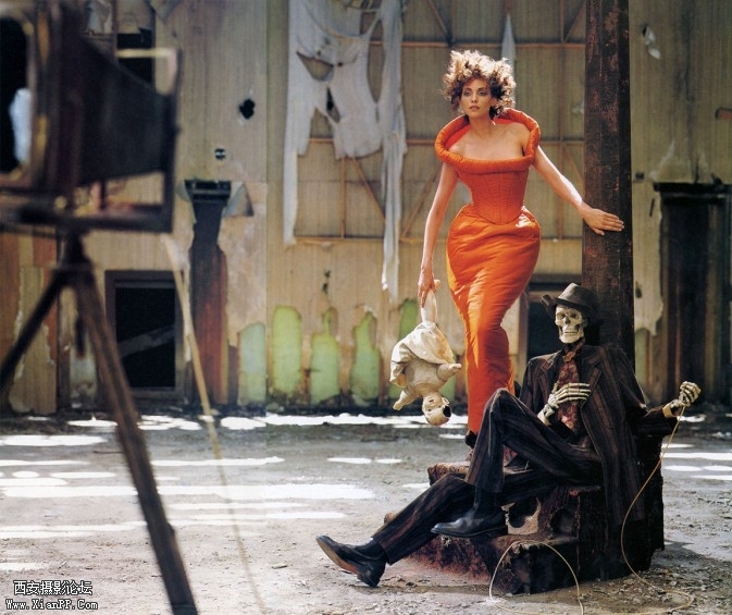 avedon_in_memory_01-673x565.jpg