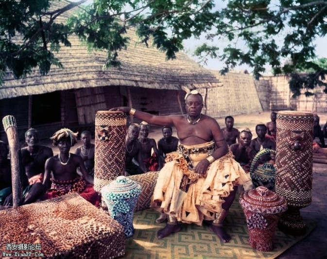 Bope-Mabinshe-King-Of-The-Bakubas-Congo-Africa-1958-673x533.jpg