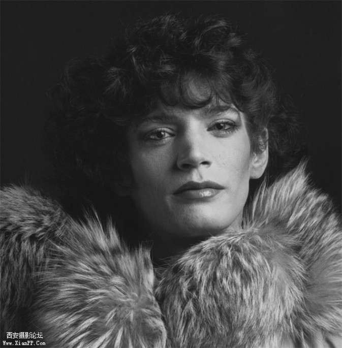 Robert_Mapplethorpe_235-673x685.jpg