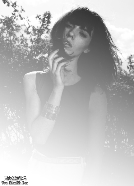 122432tddlk6rm2r0p02nt.jpg