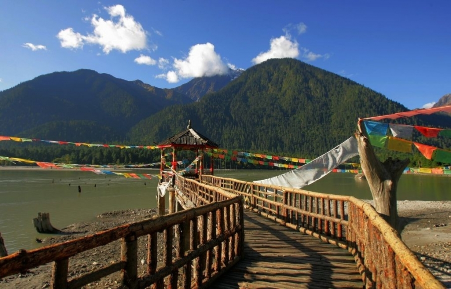 春天古乡湖.jpg