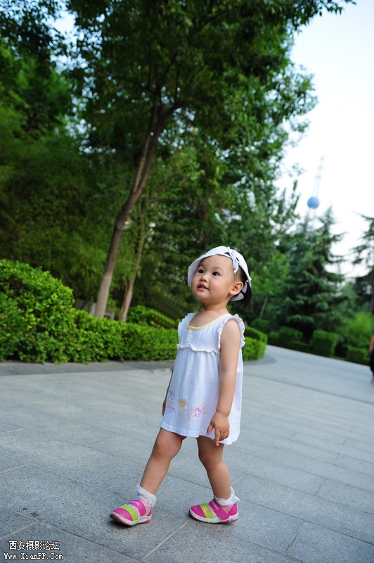 1055414l4cccp94t9ym4l4.jpg