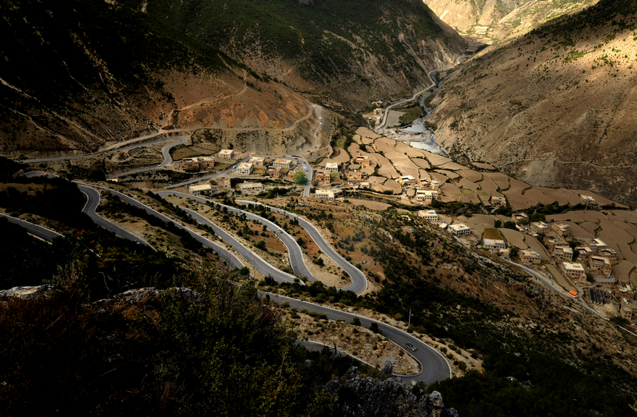 山高路险.jpg