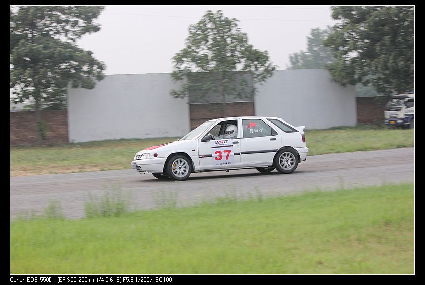 nEO_IMG_赛车0218.jpg