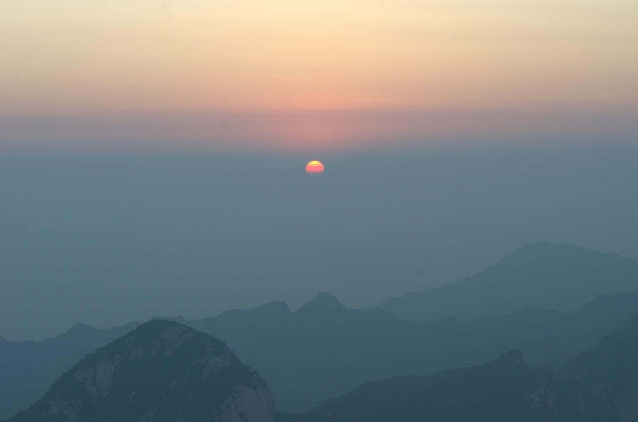 览众山……