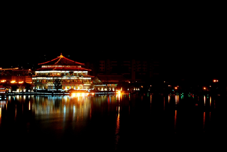 南湖.jpg