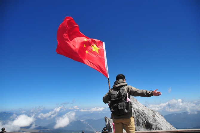玉龙雪山山巅