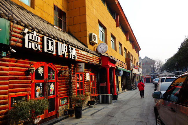 酒吧一条街