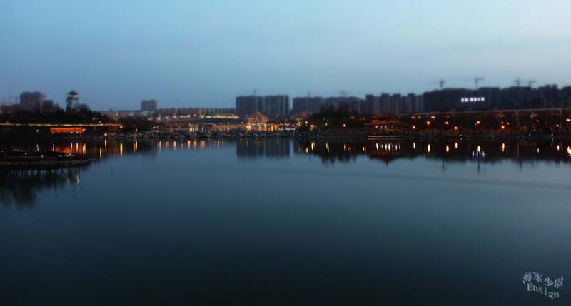 夜色南湖01.jpg