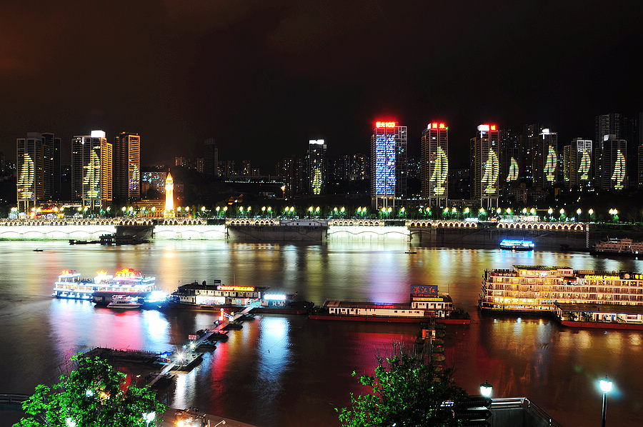 江边夜景二