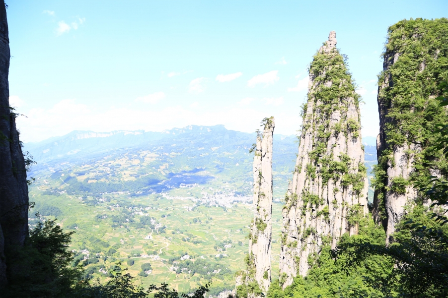 奇石险峰