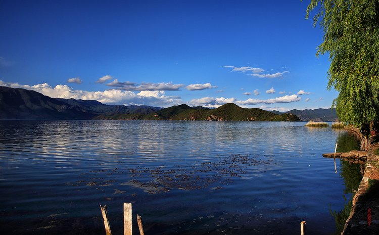 泸沽湖1.jpg