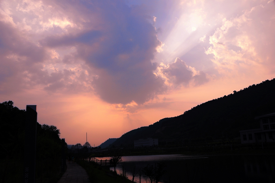 夜色大凤川.jpg