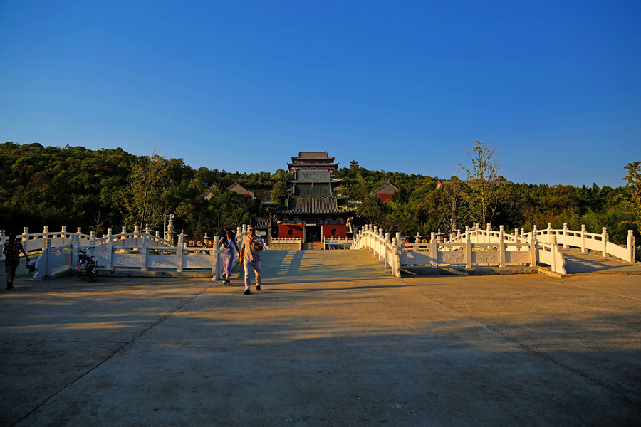 14-铁佛寺中轴线.JPG