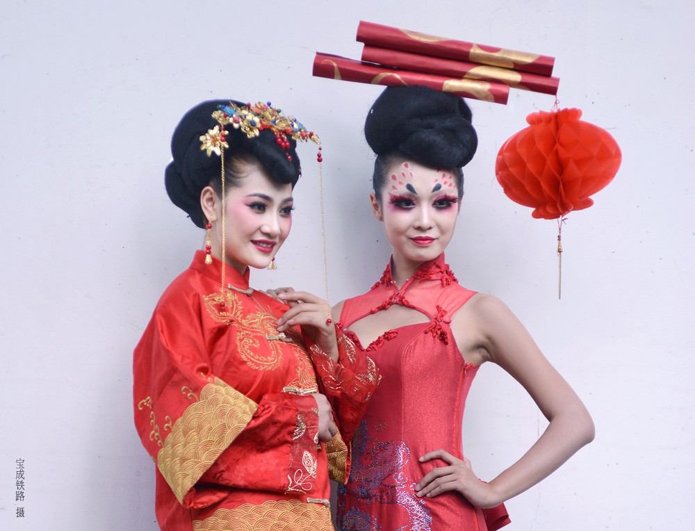 唐装靓妹 .jpg