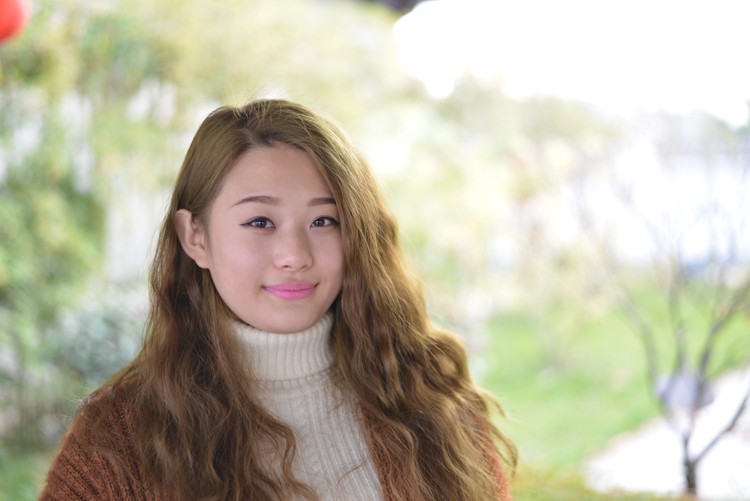 美丽的化妆师