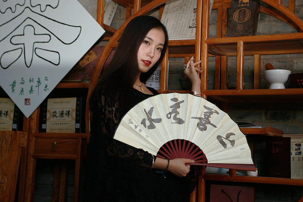 上善若水任方圆.jpg