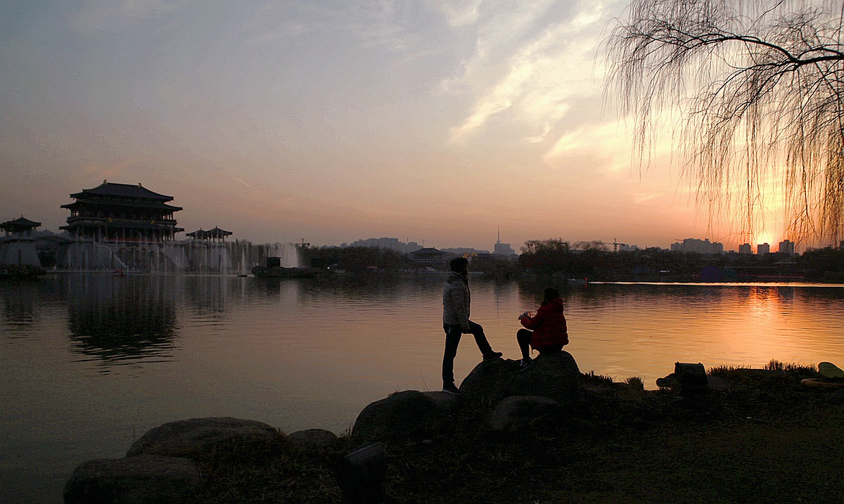 龙湖夕阳0.jpg