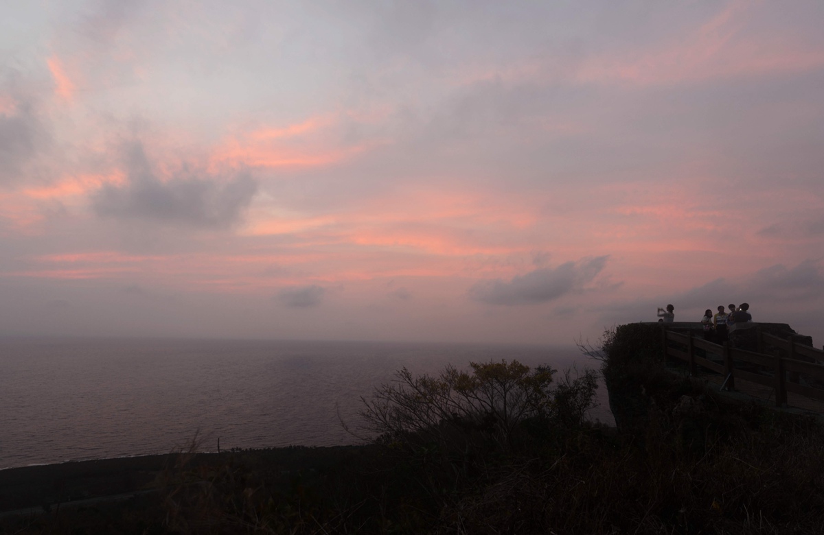 10.《天边那抹红霞》摄于台湾垦丁关山.jpg