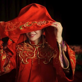 不是所有拿单反相机的都叫婚礼摄影师