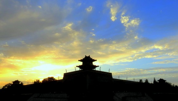 古城斜阳