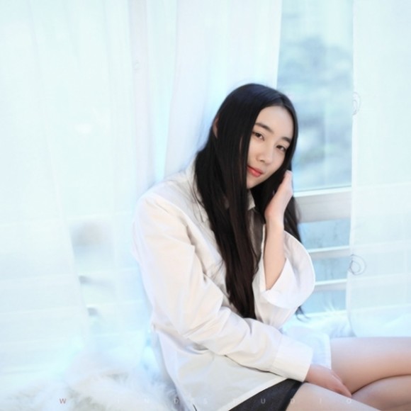 莲安.白