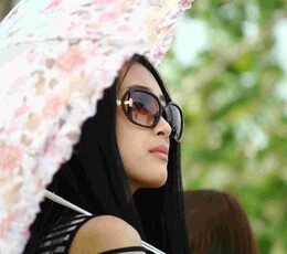 伞下有美女