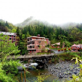 大巴山最后的秘境养生镇坪，寻找中国最慢的时光