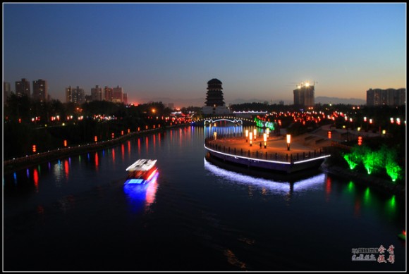 夜游汉城湖