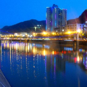 镇巴夜景