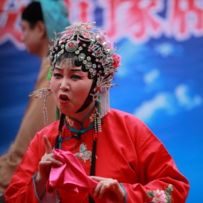 几张剧照......