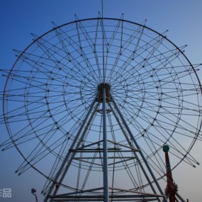 寂寞游乐场
