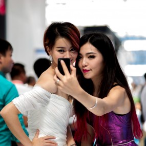 金秋车展  靓丽美模